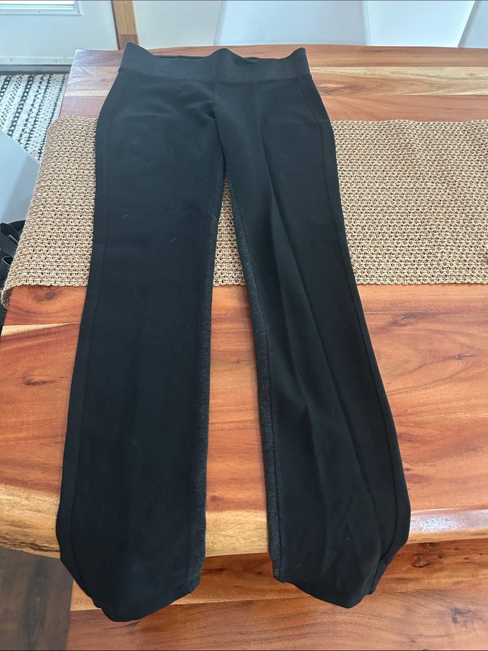 Kit + Ace High Waisted Two Tone Grey and Black Performance Leggings sz 8
